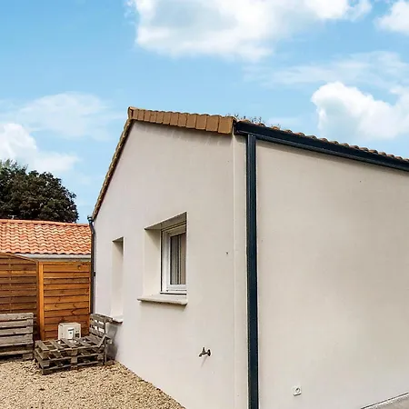 1 Bedroom Amazing In Dame De Monts * Notre-Dame-de-Monts
